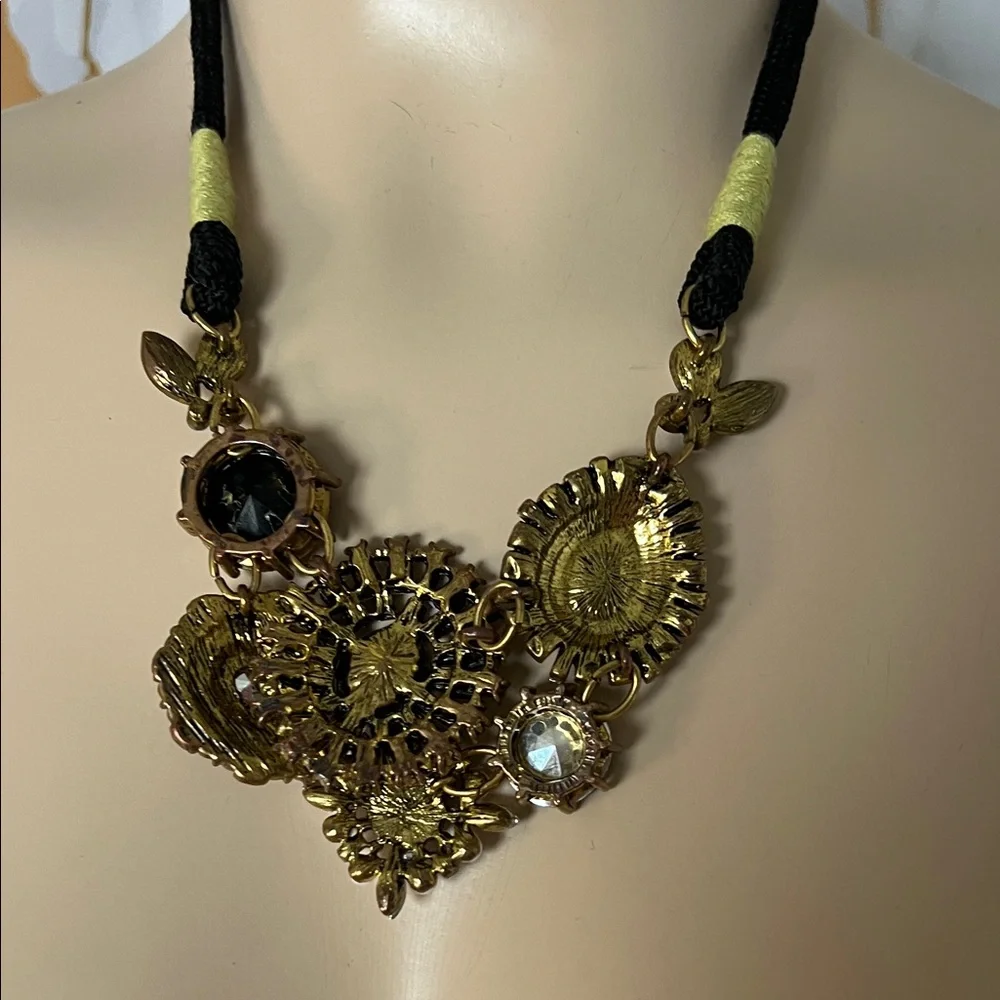 * Betsey Johnson Black and White Statement Necklace